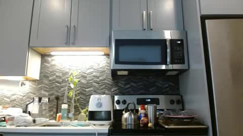 Hazel online show from February 14, 5:57 pm