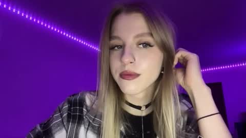 Vuklly online show from December 16, 1:28 pm