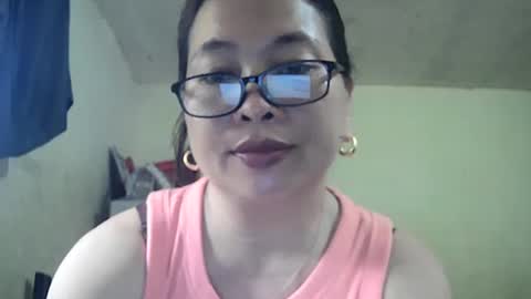 Snapshot of hazeldhane chatting on March 5, 5:07 am hazeldhane online show from March 5, 5:07 am