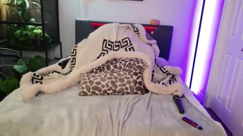 Hazeleo online show from March 17, 12:26 am