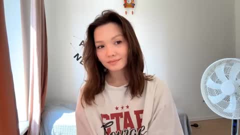 Kira online show from May 22, 11:39 am