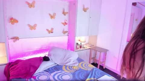 HAZEL  online show from November 27, 9:00 pm