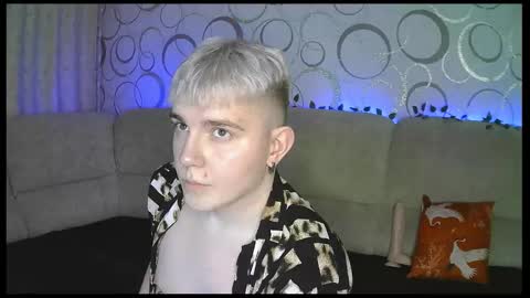 Justin online show from February 15, 8:18 pm