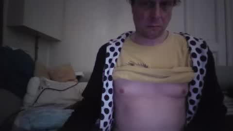 Iejten online show from April 12, 9:30 pm