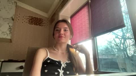 Lili online show from March 28, 1:12 pm