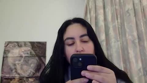 heatwavee online show from December 17, 10:33 am