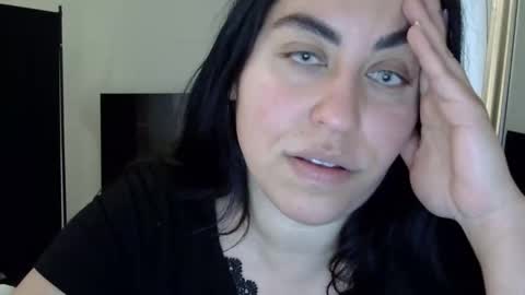 heatwavee online show from February 25, 11:54 am