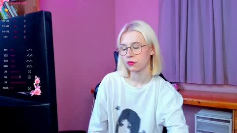 Our names are Anette and Alice online show from December 22, 2:49 pm