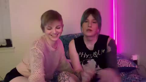 Saoirse online show from January 26, 4:09 am