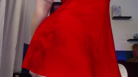 hebelongs2her online show from September 26, 6:16 pm