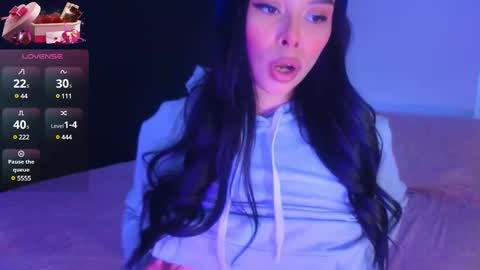 Hecate  online show from February 18, 10:03 pm