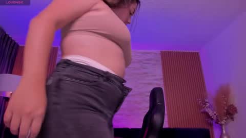 Heidy online show from November 26, 3:15 am