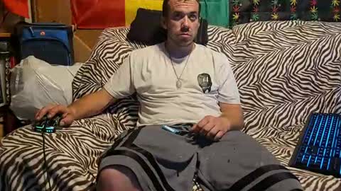 xxScubaStevexx online show from June 11, 10:57 am