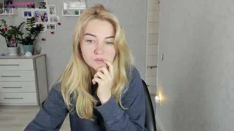 Helen sven online show from December 18, 9:48 am