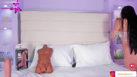 H E L E N A  online show from September 8, 7:35 pm