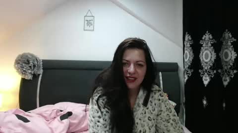 helenhh online show from February 24, 9:43 am