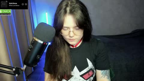 Red online show from September 13, 7:16 pm