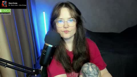 Red online show from September 25, 6:59 pm