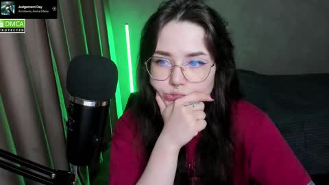 Red online show from March 9, 6:43 pm