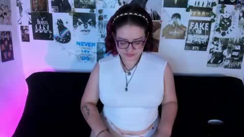 hellen online show from June 11, 4:43 am