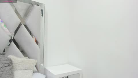 Hellen  online show from January 25, 6:35 pm