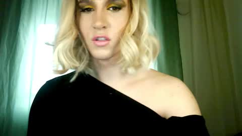 Snapshot of hellenspellman chatting on March 10, 5:43 am Helen Spellman online show from March 10, 5:43 am