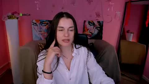 Helli online show from June 8, 7:04 pm