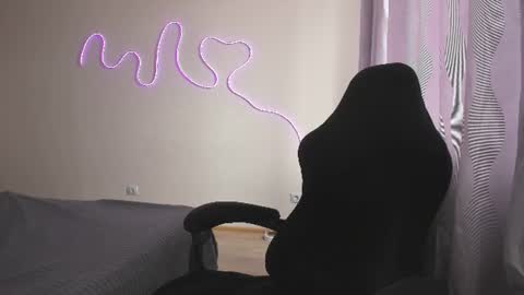Lisa online show from June 24, 12:12 pm