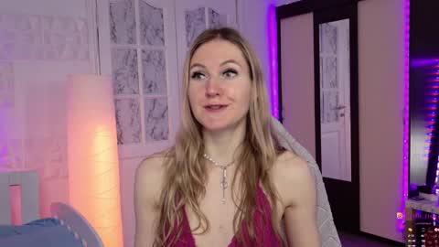 Alisia  Monday to Friday from 10 am to 4 pm GMT 2 online show from March 6, 8:09 am