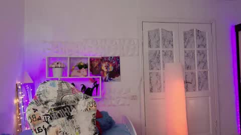 Alisia  Monday to Friday from 10 am to 4 pm GMT 2 online show from March 11, 10:18 am