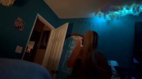 WhoMe online show from September 27, 11:57 pm