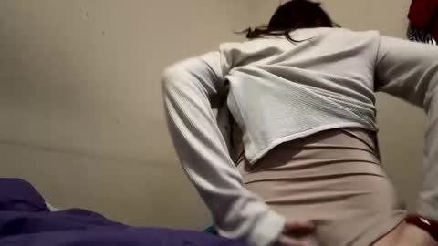 hellokitten123 online show from January 24, 3:32 am