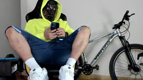 Snapshot of hellstar_team chatting on October 20, 8:30 am Star and Andy online show from October 20, 8:30 am