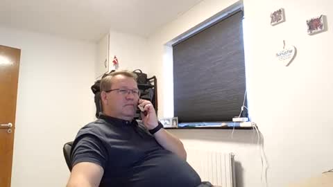 henrikrp1971 online show from December 3, 11:07 am