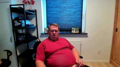 henrikrp1971 online show from June 15, 7:44 am