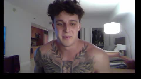 Snapshot of henrydesanti chatting on September 14, 1:30 am henrydesanti online show from September 14, 1:30 am