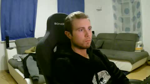 John Pearl online show from February 3, 8:13 pm