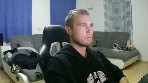 John Pearl online show from October 5, 7:54 pm