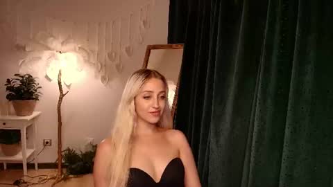 Elise online show from June 23, 3:36 am