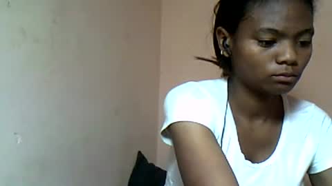 herisse01 online show from June 23, 6:43 am