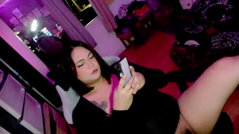 hermaphrodite199x online show from April 13, 12:53 pm