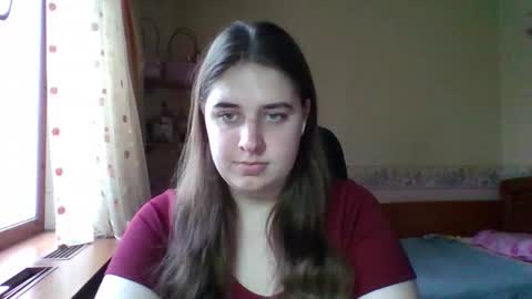 hess_luna_ online show from November 27, 10:34 am