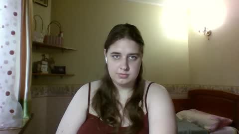 hess_luna_ online show from October 10, 9:37 am