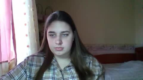 hess_luna_ online show from January 9, 10:21 am