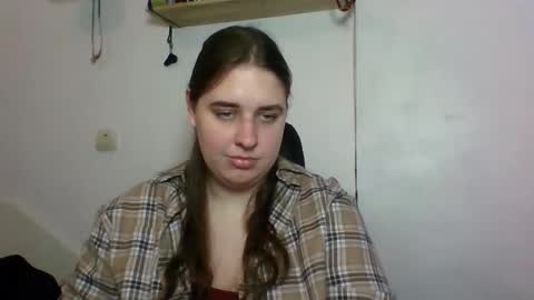 hess_luna_ online show from October 8, 9:26 am