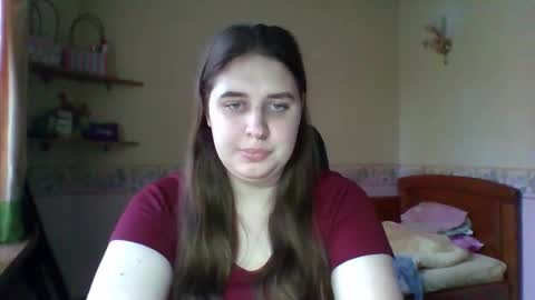 hess_luna_ online show from November 13, 10:18 am