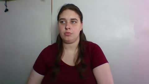 hess_luna_ online show from October 14, 9:12 am