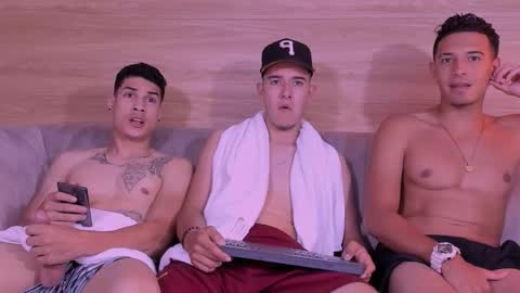 heteros men online show from March 5, 8:51 pm