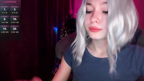 Snapshot of hey_nora_ chatting on December 29, 9:20 pm  Nora  online show from December 29, 9:20 pm