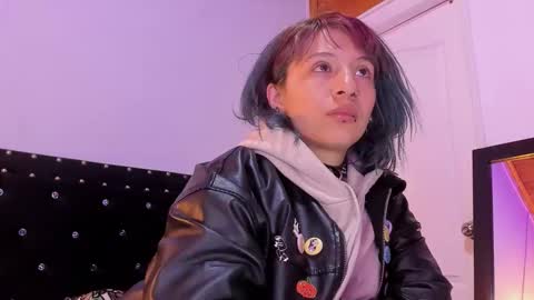 Noraly  online show from April 8, 4:26 am